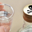 9-летний петербуржец упал с балкона, пока его мать пила с подругой - Вести.Ru