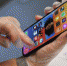 Первые пользователи нового iPhone столкнулись с дискомфортом при его использовании - M24.Ru