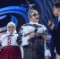 «Я три раза женат»: Арестович со сцены флиртовал с «мамой» Верки Сердючки - ИА Общественная служба новостей