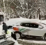 Автомобиль наехал на пожилую москвичку во время движения задним ходом - M24.Ru