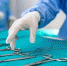 nurse-hand-taking-surgical-instr - ИА Общественная служба новостей