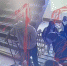 Ученики московской школы рассказали о нападении старшеклассницы на семиклассника - M24.Ru