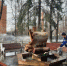 В Зюзине сотрудники Жилищника промывают памятники и фонтаны - Газета Каховка