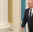 Путин возложил венок к мемориалу в Бишкеке - Вечерняя Москва