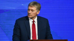 Песков заявил, что Россия не пытается "победить доллар"