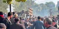 Число пострадавших из-за беспорядков в центре Сухума увеличилось до 13 человек - M24.Ru