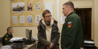 Артист Александр Головин посетил Единый пункт отбора на военную службу по контракту - Газета На Западе Москвы