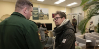 Актер Александр Головин встретился с контрактниками в Едином пункте отбора на военную службу в Москве - Мои Черемушки