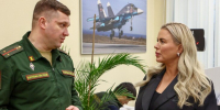Анна Семенович посетила единый пункт отбора на военную службу в Москве - M24.Ru