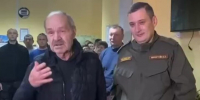 Врио главы Курской области Хинштейн надел на встречу с жителями региона форму - M24.Ru
