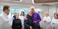 Собянин: уже почти 300 зданий столичных поликлиник работают по новому стандарту - M24.Ru