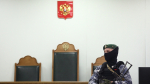 Суд продлил арест москвичке, назвавшей строителей «русней»