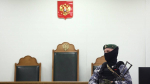 Суд продлил арест москвичке, назвавшей строителей «русней»
