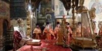 В день памяти мученицы Татианы председатель Синодального отдела по монастырям и монашеству совершил Литургию в Успенском соборе Московского Кремля - Московский Патриархат РПЦ