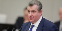Слуцкий назвал надругательством участие Зеленского в годовщине освобождения Освенцима - M24.Ru