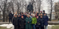 Молодежная палата района почтила память героев Ленинграда. Фото: страница молпалаты в социальных сетях - Мещанский район