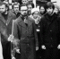 Литию на могиле митрополита Никодима (Ротова) служит ректор ЛДАиС архиепископ Кирилл. 1983 г. - Газета Кифа