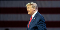 Трамп: Столкнувшийся с пассажирским самолетом вертолет летел выше предела - Вечерняя Москва