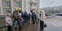 Сегодня, 1 февраля, глава управы района Бирюлево Восточное Александр Кучерявкин  провел обход территории с жителями по запланированным адресам: ул. Липецкая, дом 48; ул. Липецкая (дублер) — Московские ярмарки. - Район Бирюлево Восточное