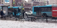 Автобус попал в ДТП в Санкт-Петербурге - M24.Ru