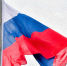 Флаг России подняли в центре Суджи возле здания местной администрации - Вечерняя Москва