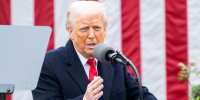 Трамп объявил ЧП в США из-за дисбаланса в торговле - M24.Ru