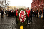 Цветы советским покорителям космоса