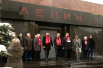 Цветы советским покорителям космоса