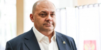 ТАСС: экс-губернатор Курской области Смирнов задержан за мошенничество - M24.Ru