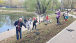 Единороссы Москвы участвуют в общегородском субботнике