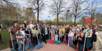 В Люблино прошёл общегородской субботник. Центральной площадкой стал Люблинский сквер. - Район Люблино