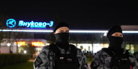 Росгвардия обеспечила безопасность во время прибытия Благодатного огня в Москву - Росгвардия
