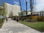 Сквер на улице Новаторов привели в порядок жители во время субботника