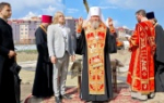 Митрополит Луганский Пантелеимон совершил молебен на начало строительства духовно-просветительского центра в Луганске