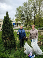 Наш субботник: продолжаем приводить территорию в порядок