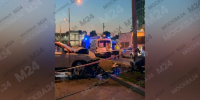 Автомобиль насмерть сбил ребенка на самокате в центре Москвы - M24.Ru