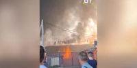 Строительный рынок загорелся в Солнечногорске на площади 2,1 тысячи "квадратов" - M24.Ru