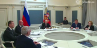 Путин призвал Собянина обратить внимание на адаптацию транспорта для людей с ОВЗ - M24.Ru