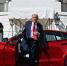WP: Трамп планирует избавиться от своего автомобиля Tesla - M24.Ru