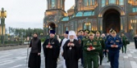У главного храма Вооруженных сил России прошла мемориальная акция «Свеча памяти» - Московский Патриархат РПЦ