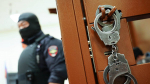 Силовики задержали в Петербурге девушку в момент установки бомбы под машину