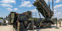 Песков заявил, что США продолжают поставлять Украине вооружение - M24.Ru