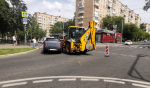На бульваре Рокоссовского тракторист помял «Хавал» и ушиб пассажирку