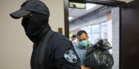 РИА Новости: главреду Baza Трифонову предъявлено обвинение в даче взятки - M24.Ru