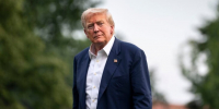 Independent: телевизор и первая леди повлияли на изменение позиции Трампа по России - M24.Ru