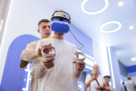 На форуме «Москва 2030» можно познакомиться с профессиями реставратора или криминалиста