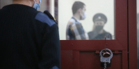 Второго подозреваемого в ограблении почты на юге Москвы отправили под стражу - Комсомольская Правда