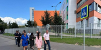 Представители управы Обручевского района проверили территории около школы №1514 - Обручевский район