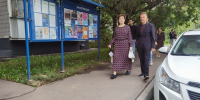 Глава управы Ясенева осмотрел дворовые территории во время очередного обхода - Новости района Ясенево