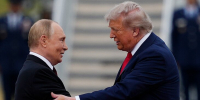 NBC: прием Путина на Аляске контрастирует с перепалкой Трампа и Зеленского - M24.Ru